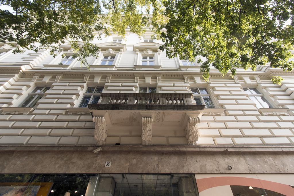 Luxury Apartment by Hi5 -Andrássy Suite Budapeste Exterior foto